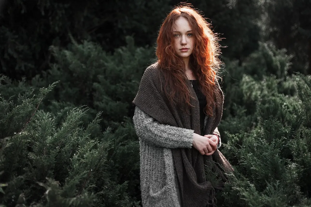 Spring and Summer Knitwear: Lightweight Sweaters for Transitional Weather